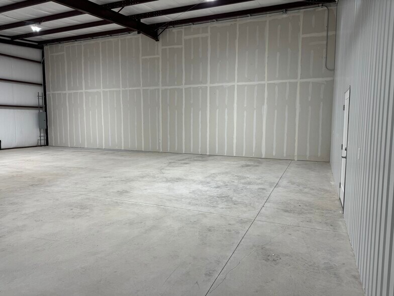 More Photos Of 4303 Maple St, Abilene Warehouse For Lease