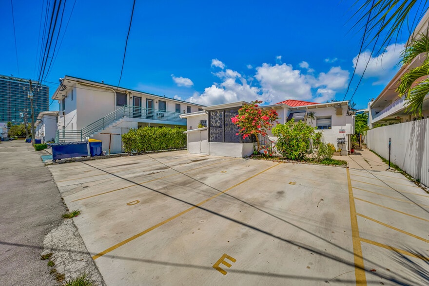 More Photos Of 7411 Carlyle Ave, Miami Beach Apartments For Sale