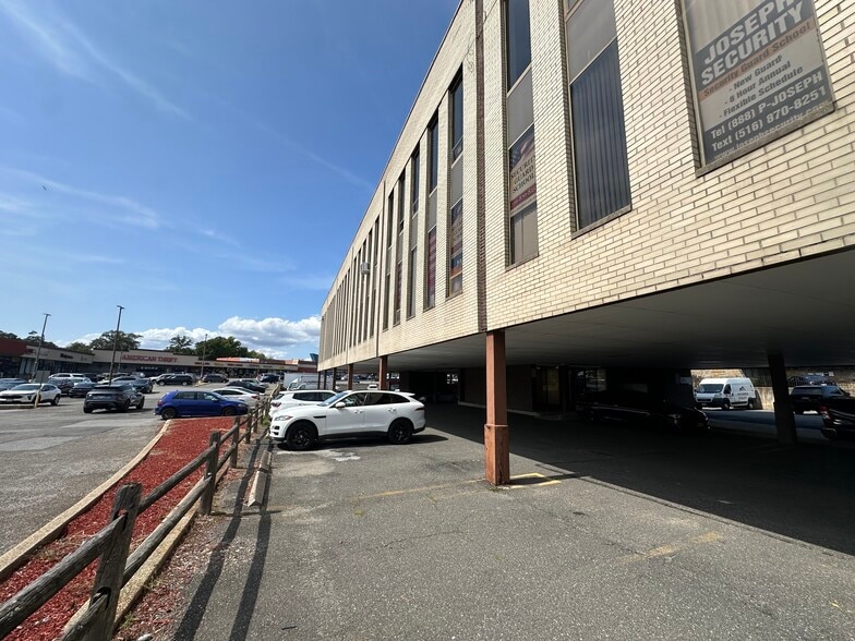 More Photos Of 2280 Grand Ave, Baldwin Medical For Lease