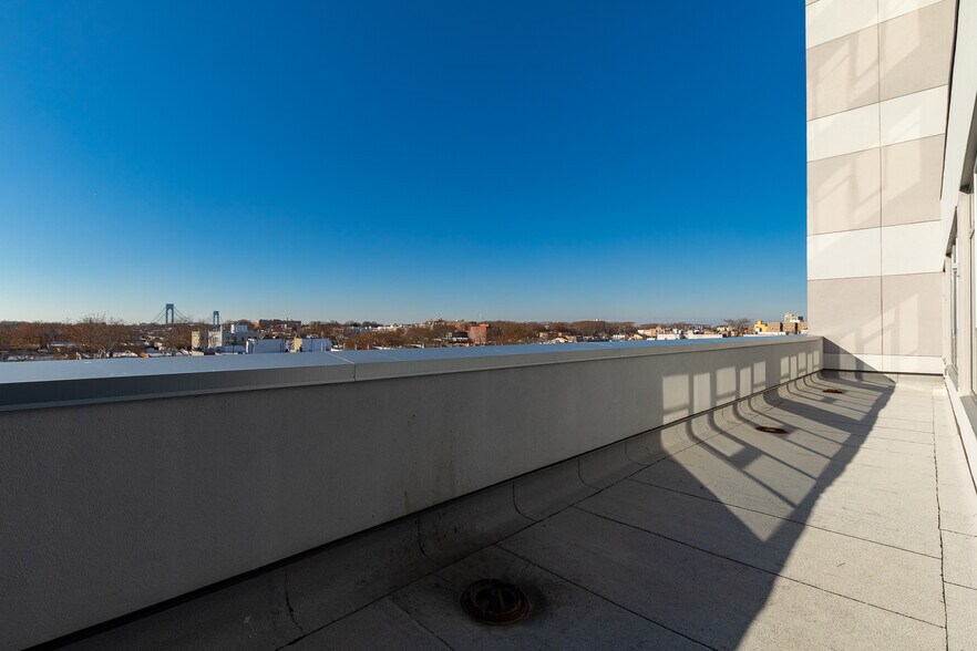 More Photos Of 1055-1063 63rd St, Brooklyn Medical For Sale