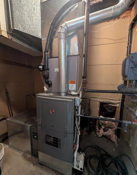 More Photos Of 533 W Main St, Princeville General Retail For Sale
