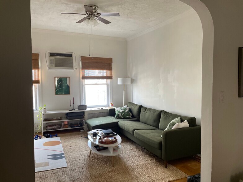 More Photos Of 141 Conselyea St, Brooklyn Multifamily For Sale