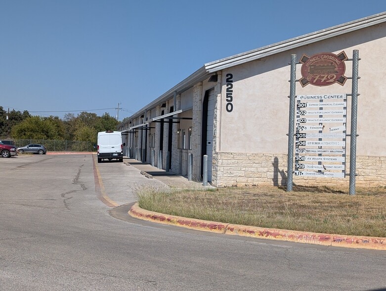 More Photos Of 2250 County Road 172, Round Rock Distribution For Sale