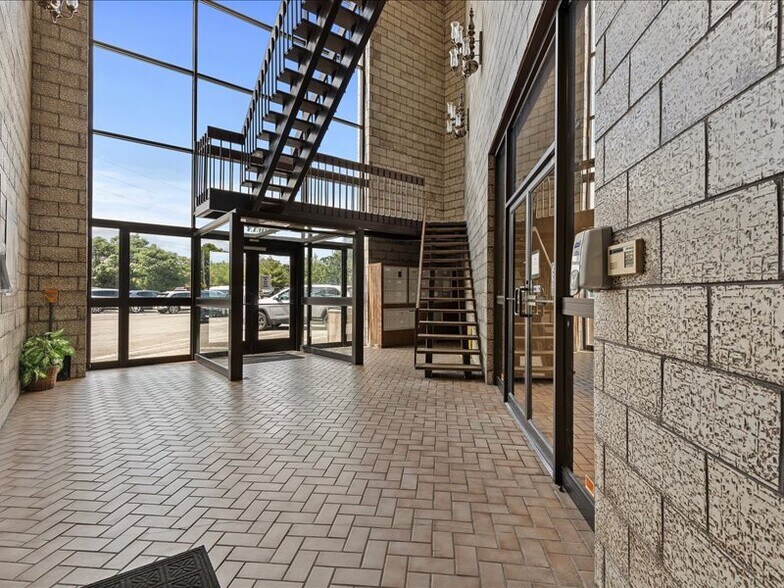 More Photos Of 8001 Rowan Rd, Cranberry Township Storefront For Lease