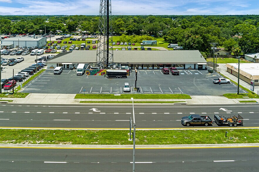 Primary Photo Of 709 N Park Rd, Plant City General Retail For Sale