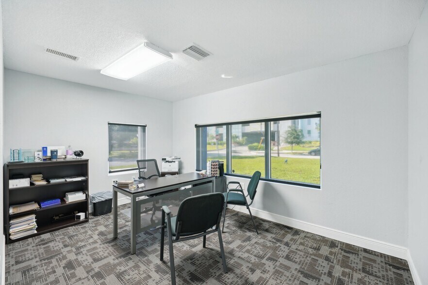 More Photos Of 3209 30th Ave S, Saint Petersburg Office For Sale
