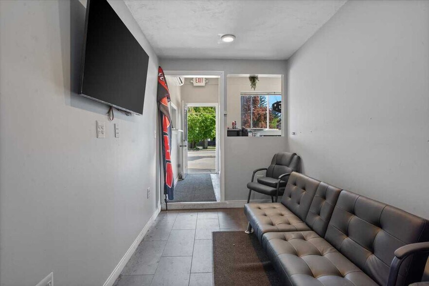 More Photos Of 28 Canal St, Millbury Service Station For Sale