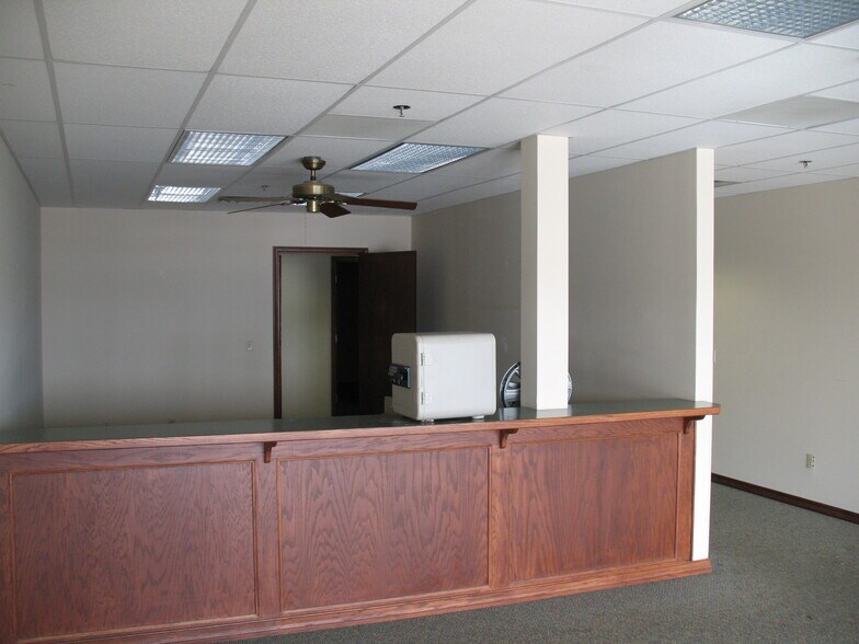 More Photos Of 18 N Main St, Cape Girardeau Storefront Retail Office For Sale