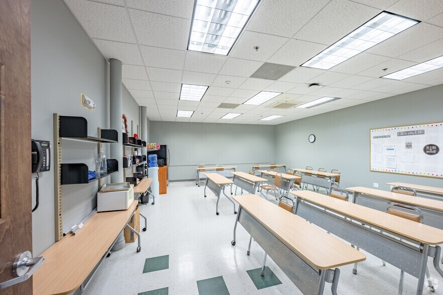 More Photos Of 1082 Davol St, Fall River Apartments For Lease