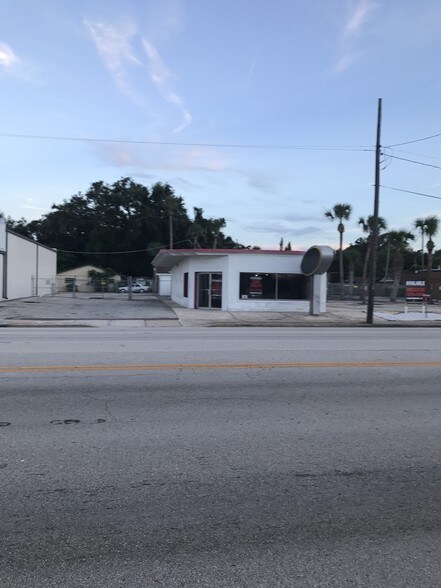More Photos Of 909 W International Speedway Blvd, Daytona Beach Freestanding For Sale