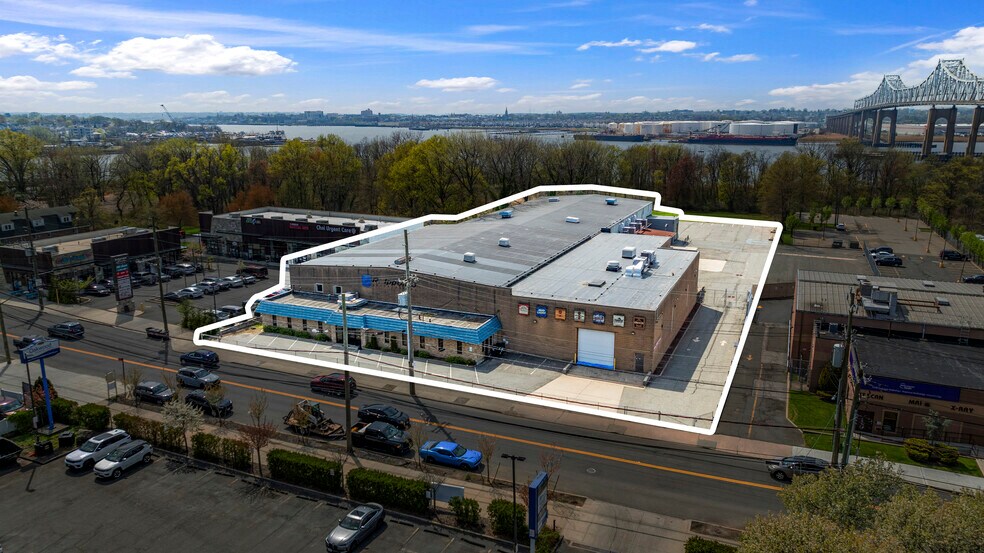Primary Photo Of 4865 Arthur Kill Rd, Staten Island Warehouse For Lease