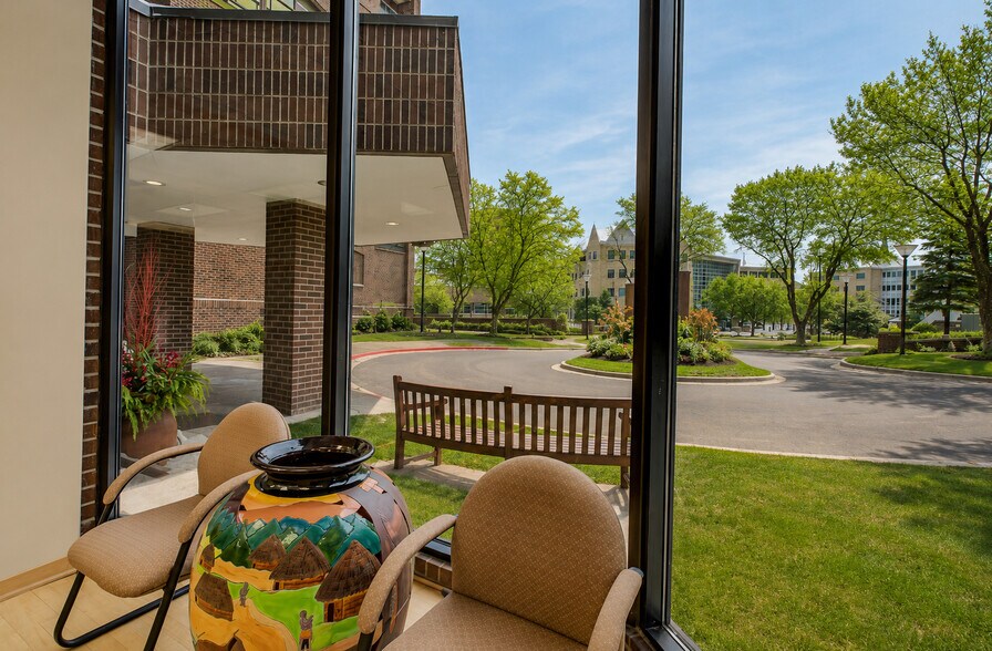More Photos Of 1201 Yale Pl, Minneapolis Apartments For Sale