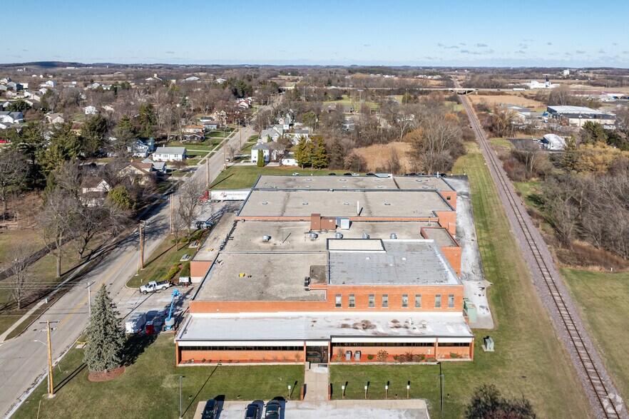 More Photos Of 110 Lincoln St, Johnson Creek Manufacturing For Sale