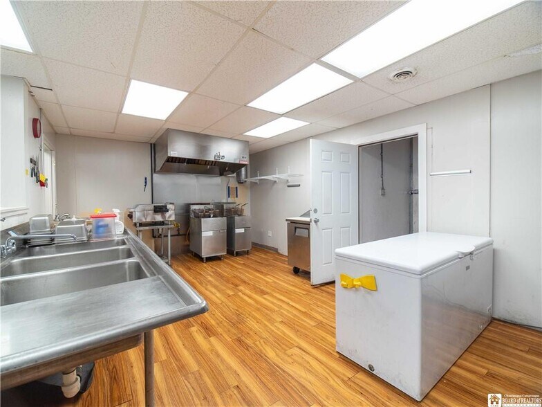 More Photos Of 436 Central Ave, Dunkirk Restaurant For Lease