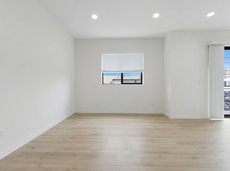 More Photos Of 5075 Pickford St, Los Angeles Apartments For Sale