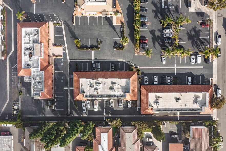 More Photos Of 2710 E Chapman Ave, Orange Storefront Retail Office For Sale