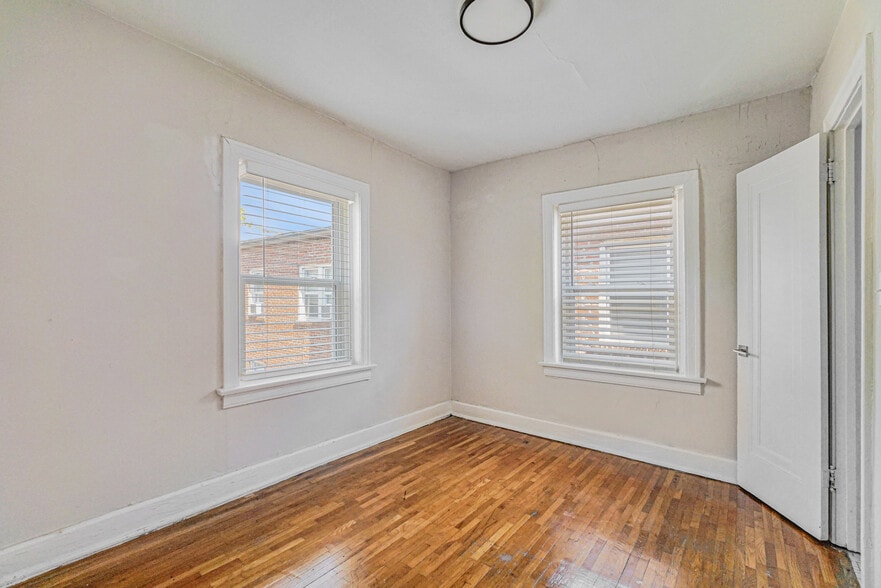 More Photos Of , Kansas City Multifamily For Sale