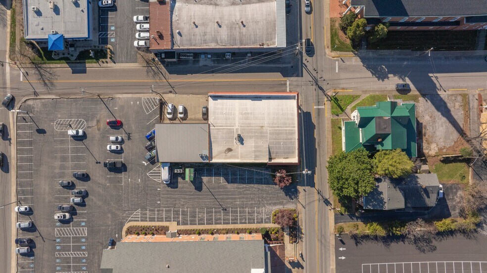 More Photos Of 318 S Green St, Glasgow Office For Sale