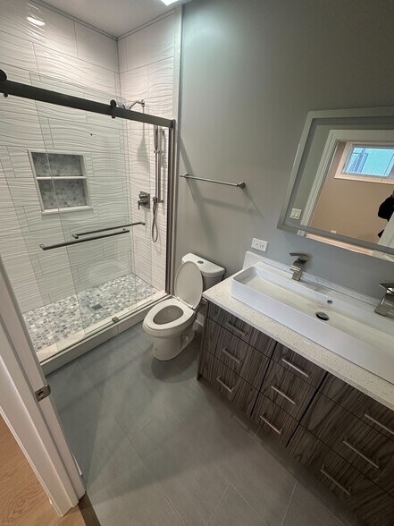 More Photos Of 4950 S Michigan Ave, Chicago Apartments For Sale