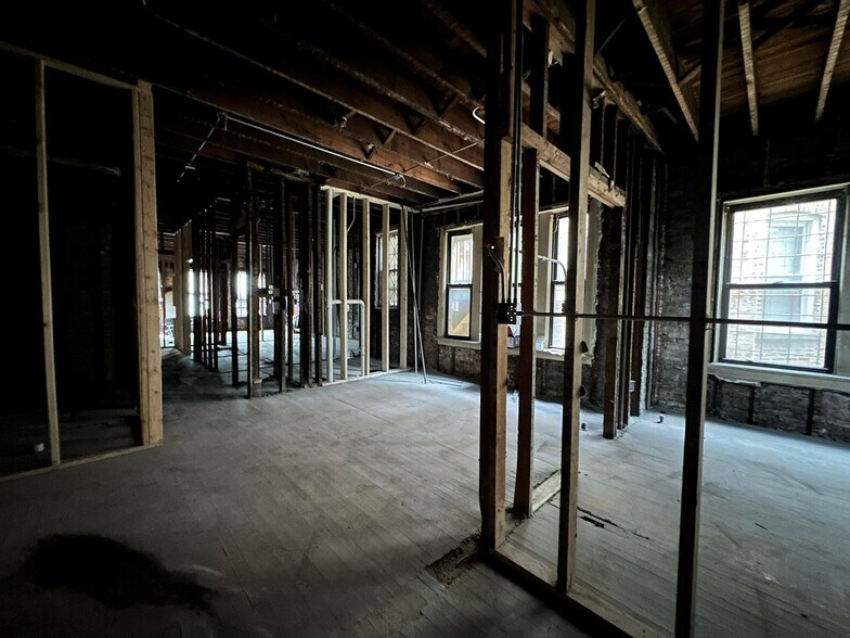 More Photos Of 6129 S Greenwood Ave, Chicago Apartments For Sale