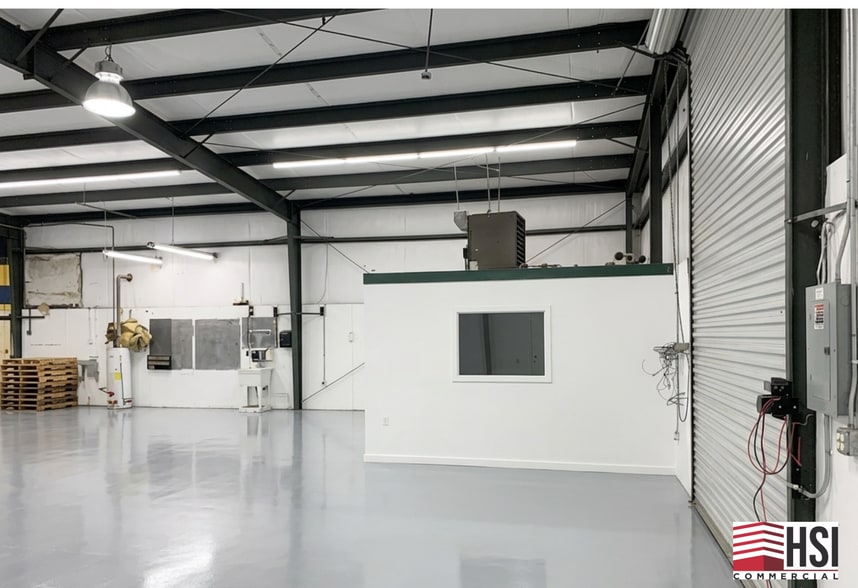 More Photos Of 1462 US 41 N, Calhoun Warehouse For Sale