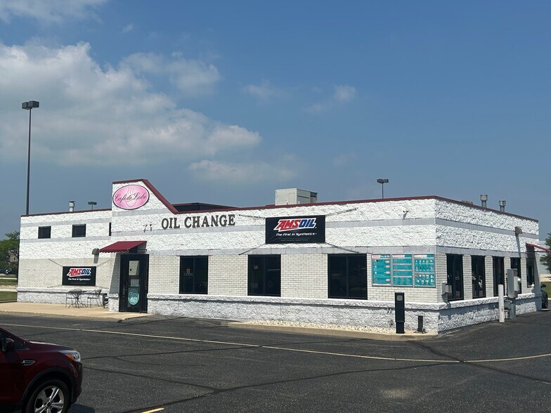 Primary Photo Of 5200 52nd St, Kenosha General Retail For Sale