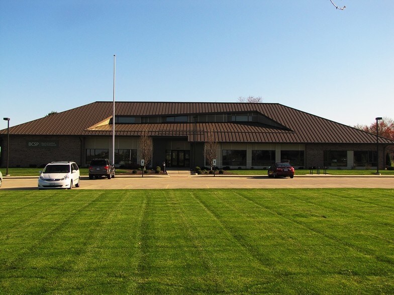 Primary Photo Of 2301 W Bradley Ave, Champaign Office For Lease