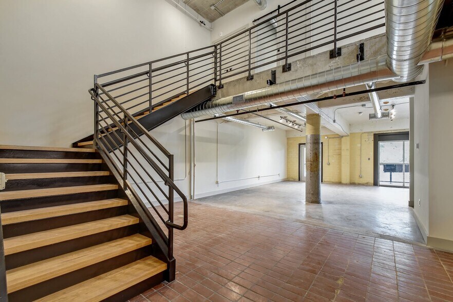 More Photos Of 215 Coca Cola Pl, San Antonio Apartments For Lease