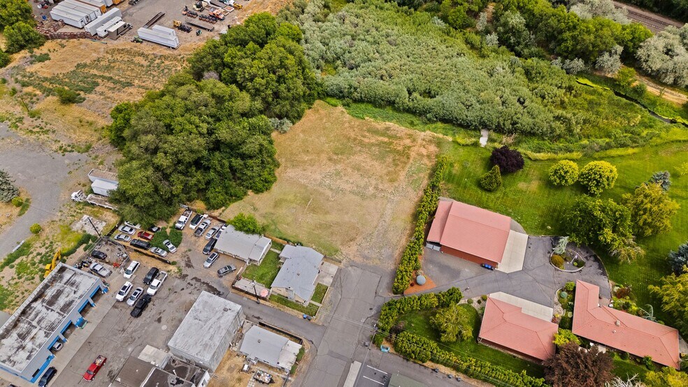 More Photos Of 111 E 10th Ave, Selah Land For Sale