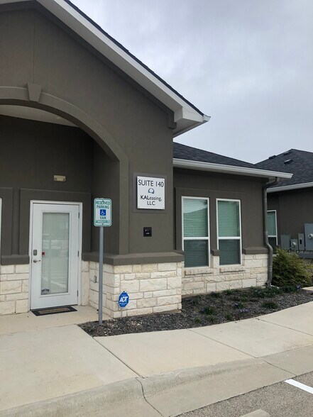 More Photos Of 660 S Bagdad Rd, Leander Loft Creative Space For Sale