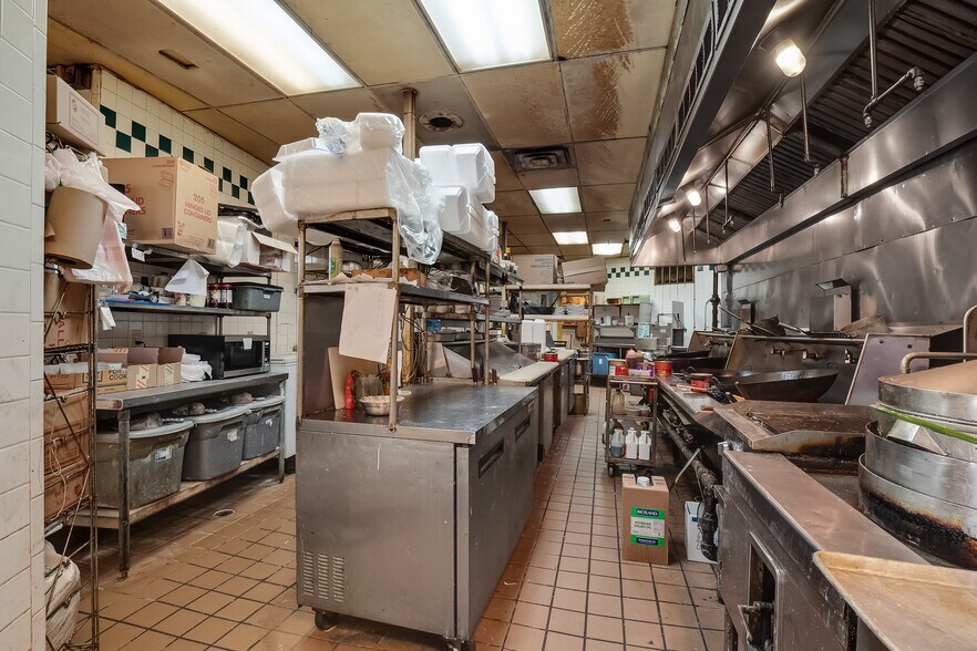 More Photos Of 2936 Kirby Whitten Rd, Memphis Restaurant For Lease