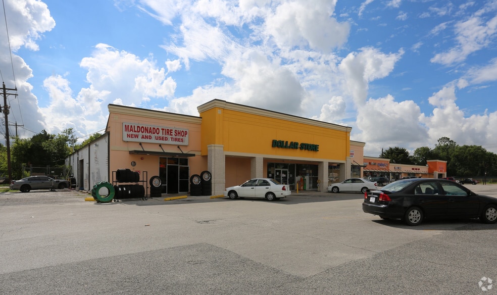 Primary Photo Of 8606 Irvington Blvd, Houston Unknown For Lease