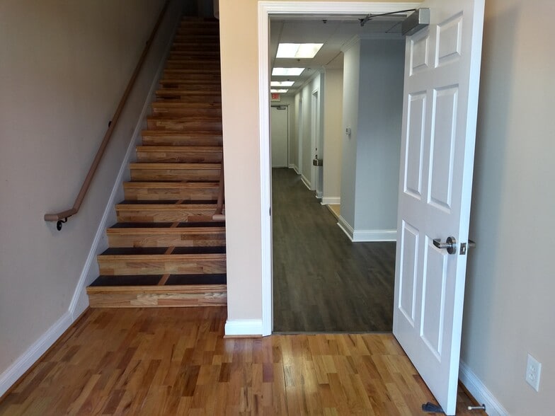 More Photos Of 311 S Royal Oaks Blvd, Franklin Medical For Sale