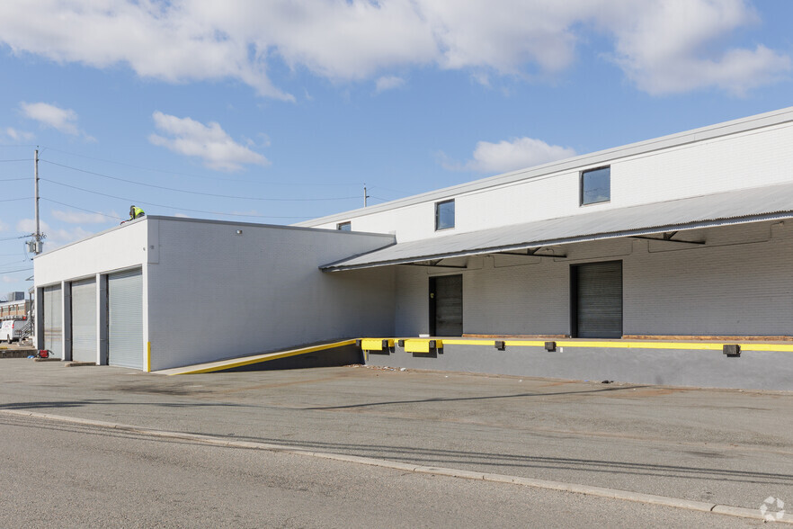 Primary Photo Of 500 Industrial Rd, Carlstadt Warehouse For Lease