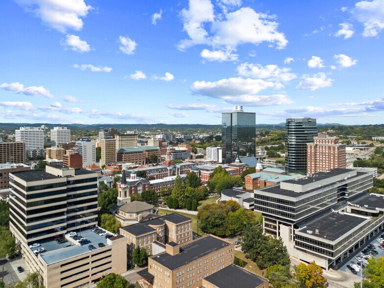 More Photos Of 900 S Gay St, Knoxville Office For Sale