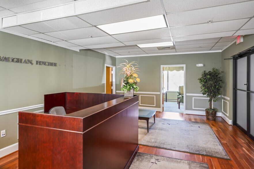 More Photos Of 602 S King St, Leesburg Medical For Sale