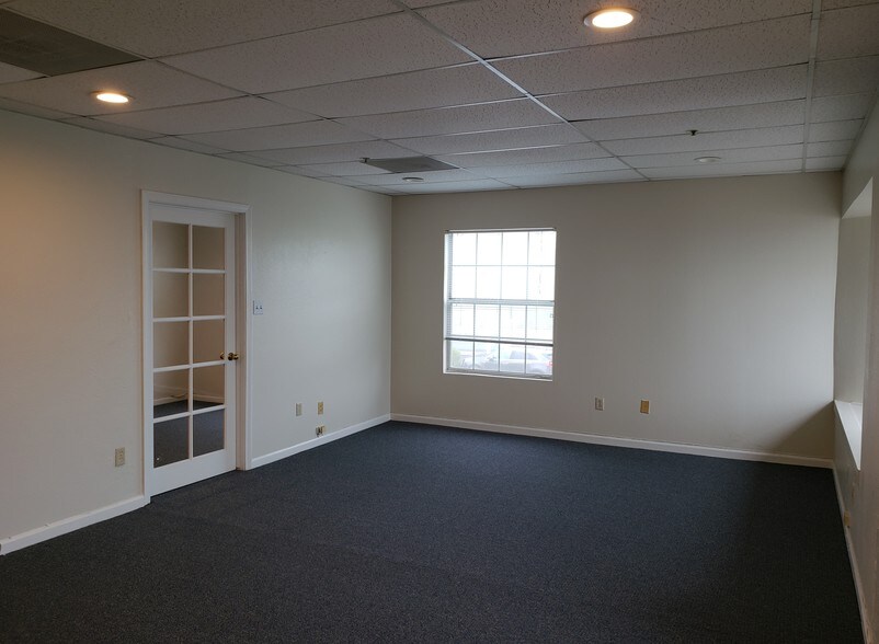 More Photos Of 1090 Adams St, Benicia Loft Creative Space For Lease