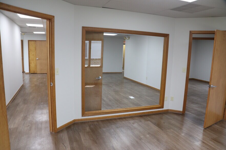 More Photos Of 3471 E Grand River Ave, Howell Office For Lease