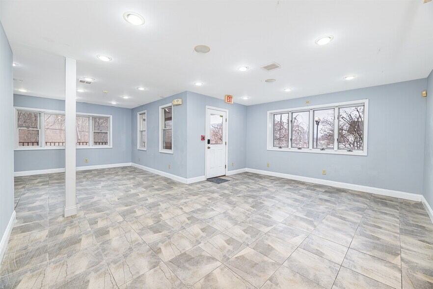 More Photos Of 137 Rutherford Ave, Franklin General Retail For Lease