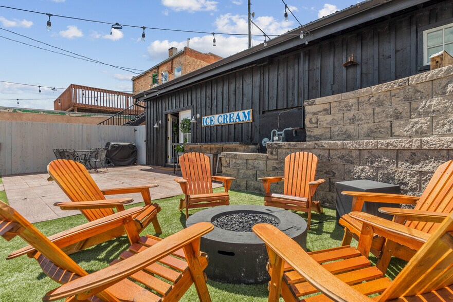 More Photos Of 120 S 3rd St, Victor Restaurant For Sale