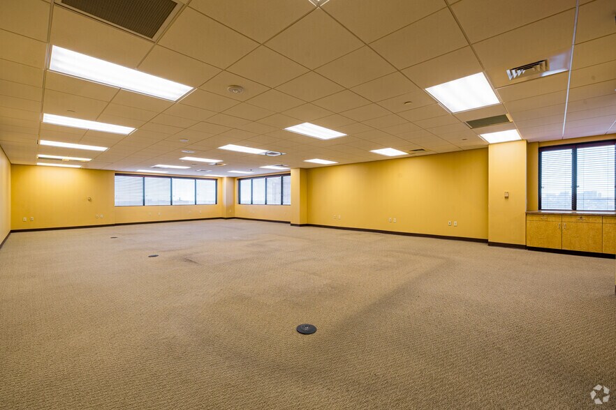 More Photos Of 1315 St Joseph Pky, Houston Medical For Sale