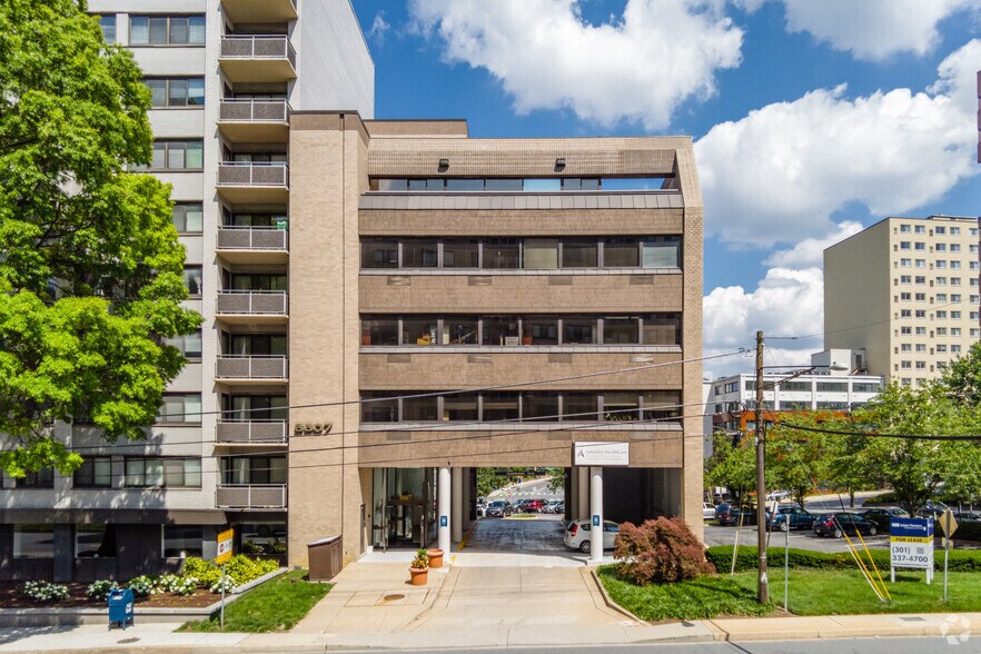 More Photos Of 8807 Colesville Rd, Silver Spring Medical For Lease