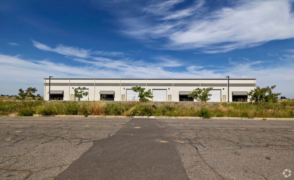 More Photos Of 150 Hawk Dr, Merced Warehouse For Sale