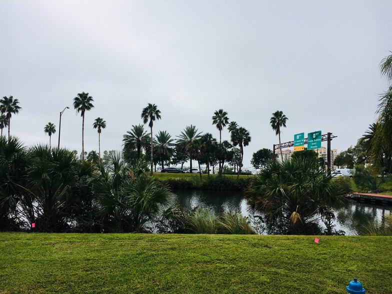 More Photos Of 1255 N Gulfstream Ave, Sarasota Apartments For Sale