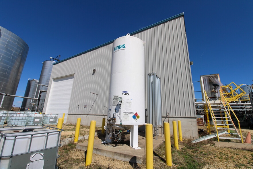 More Photos Of 5640 44th Ave S, Clinton Industrial For Sale