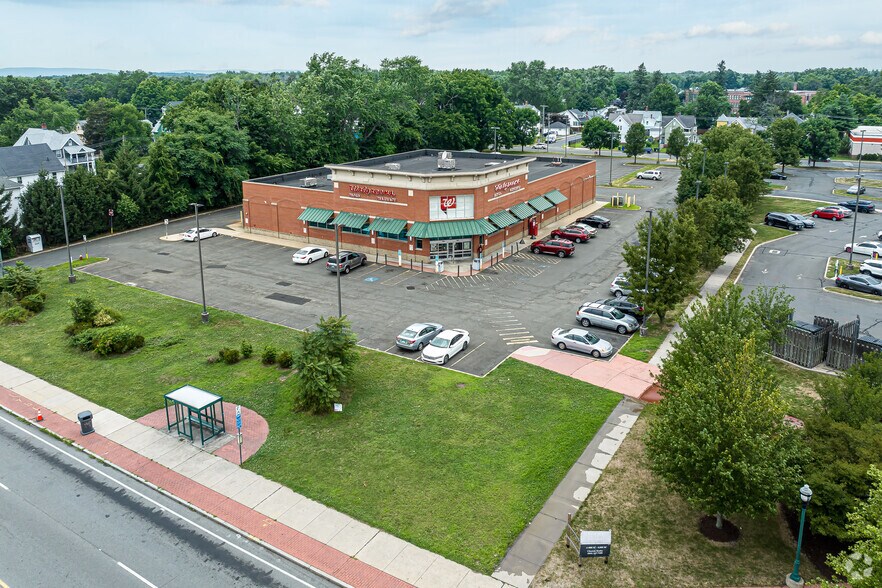 More Photos Of 20 Connecticut Blvd, East Hartford Drugstore For Sale