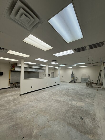 More Photos Of 6923 Old Canton Rd, Ridgeland Unknown For Lease