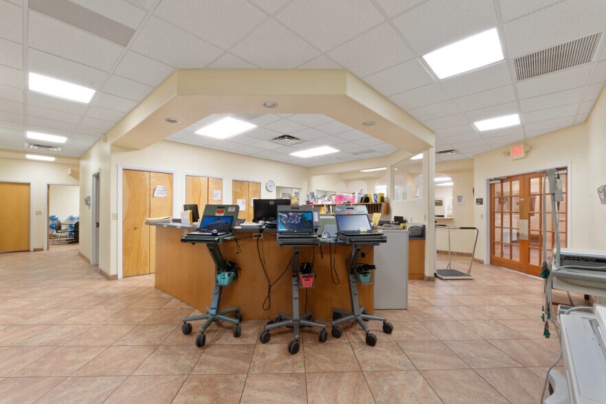 More Photos Of 603 N Washington Ave, Titusville Office For Sale