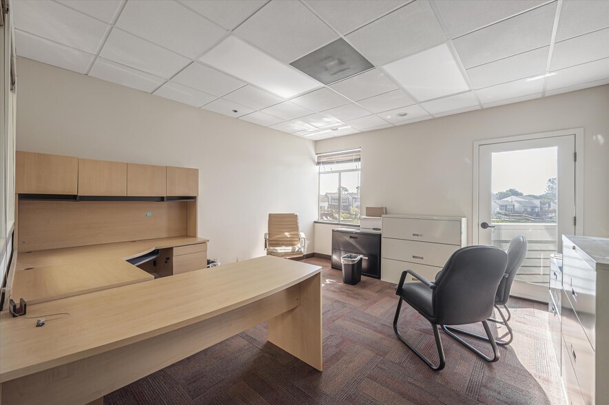 More Photos Of 370-390 Bridge Pky, Redwood City Medical For Lease