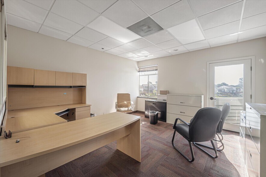 More Photos Of 370-390 Bridge Pky, Redwood City Medical For Lease